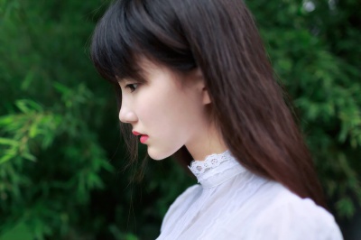 性感女房东拉我到车里激情做爱