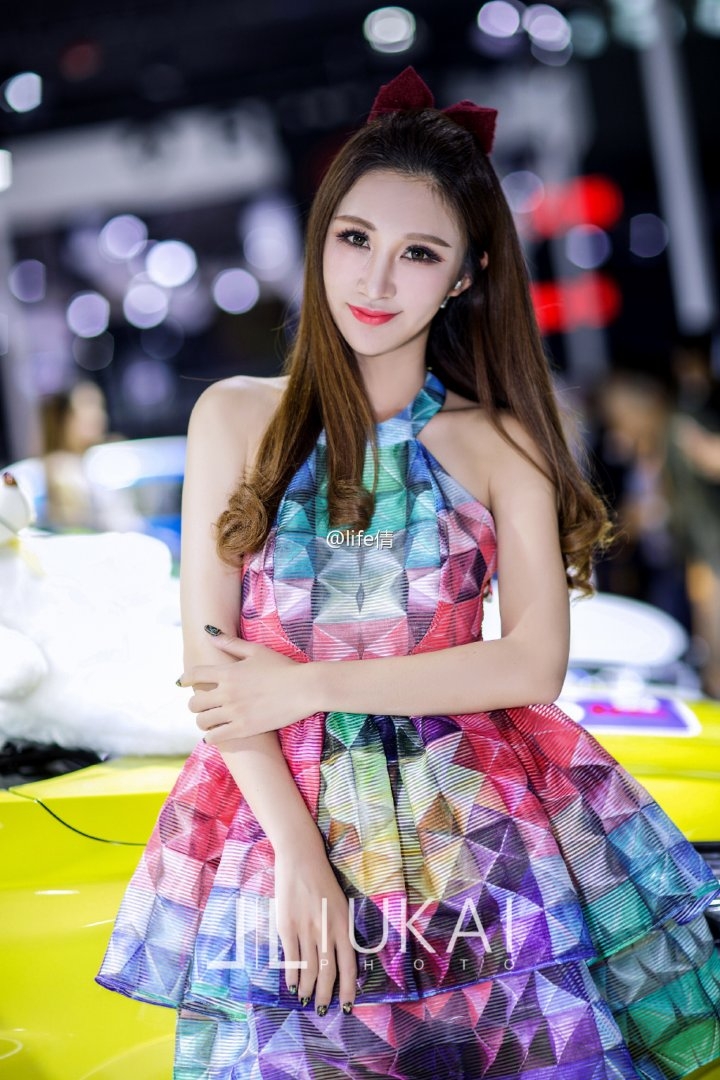 美女车模漂亮脸蛋完美身材美图